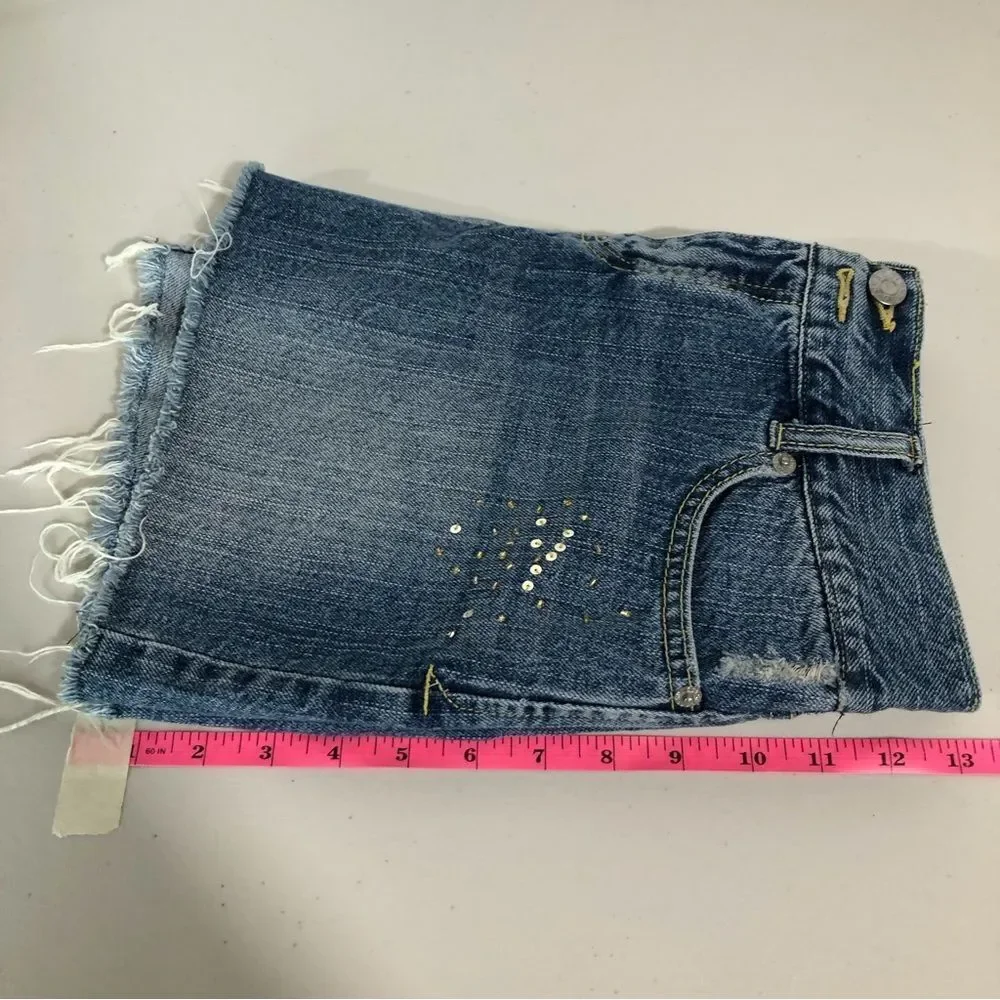 Vtg Guess Jeans Y2K Denim Mini Skirt Womens 28 Gold Sequins Cutoff Destructed‎